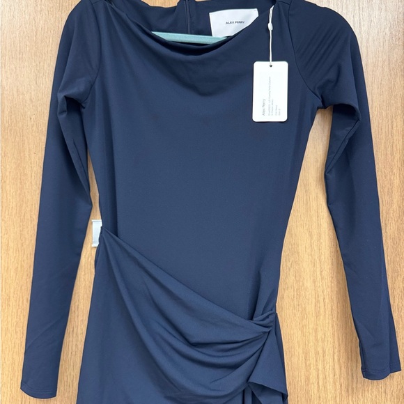 Elegant Black Long Sleeve Dress - Picture 6 of 10